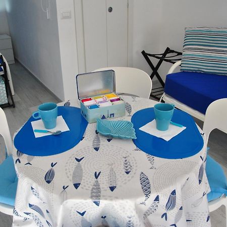 Casa Vacanze Casti - 41 Calasetta Kültér fotó