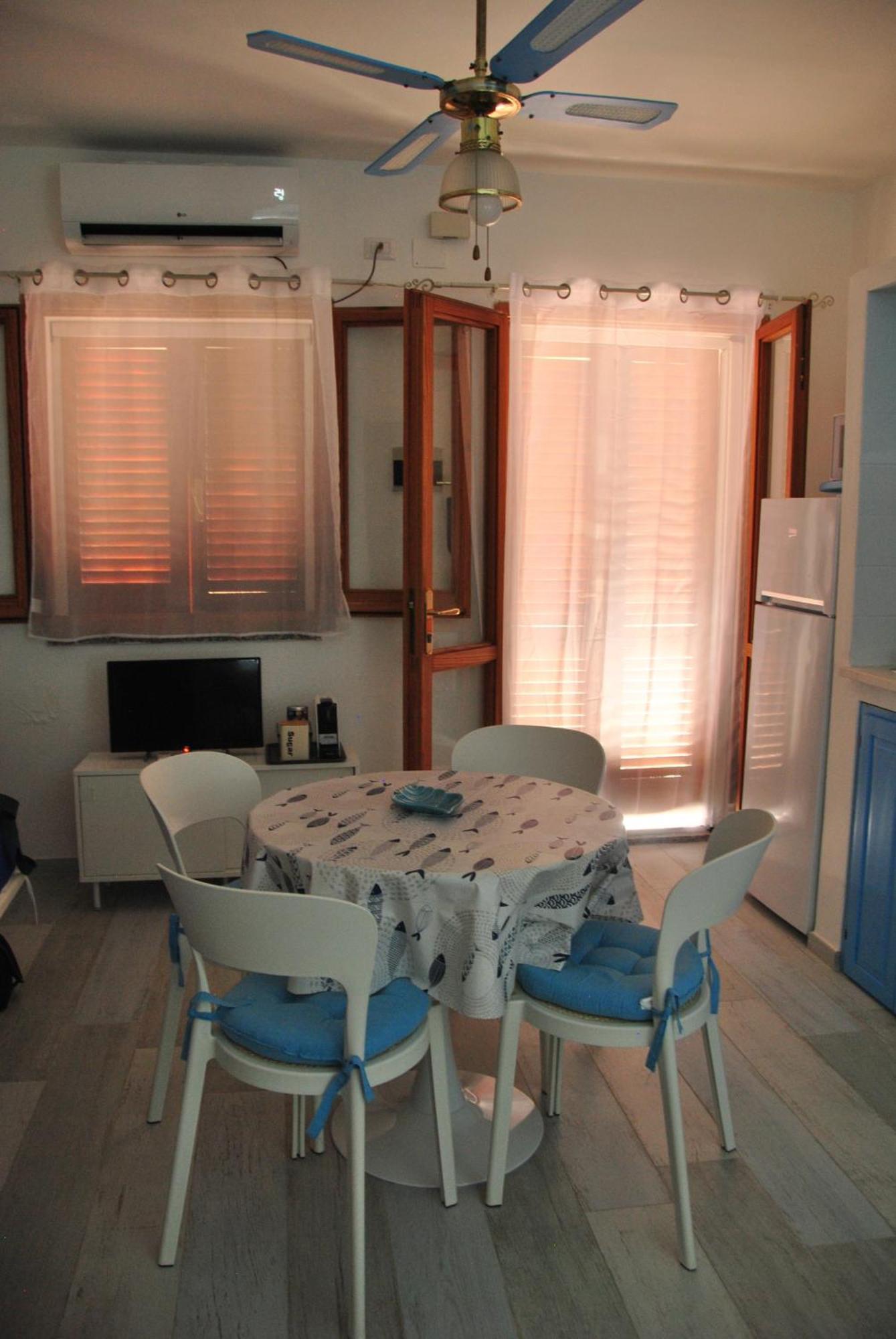 Casa Vacanze Casti - 41 Calasetta Kültér fotó
